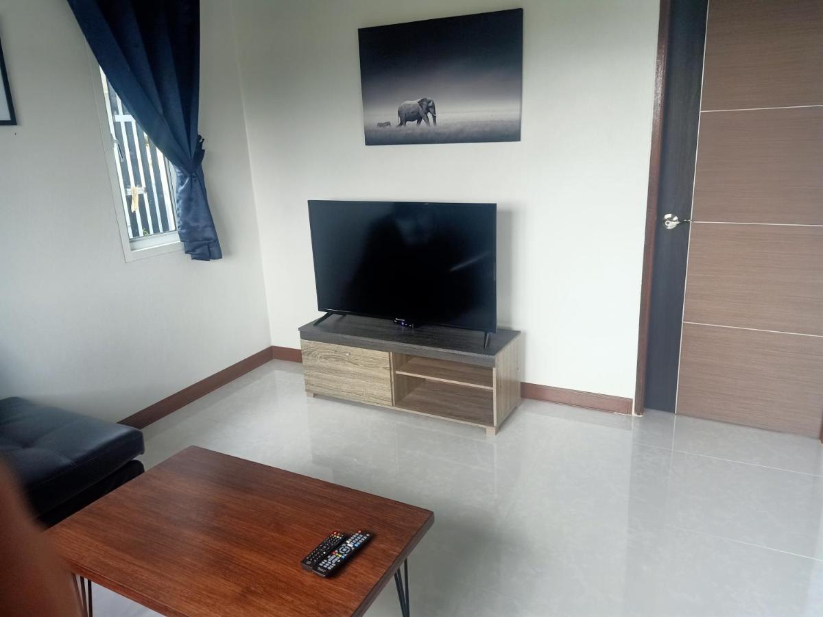 Purada garden Hotel Khun Han Bagian luar foto